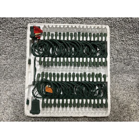 Vintage New Old Stock Christmas Treasury 2 Sets of 70 Clear Lights Super Brite - Picture 10 of 10